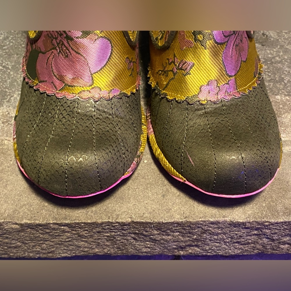 VTG Irregular Choice “Miaow” yellow floral tapestry bootie,Cat buckle,NIB, 39 UK - Picture 11 of 16